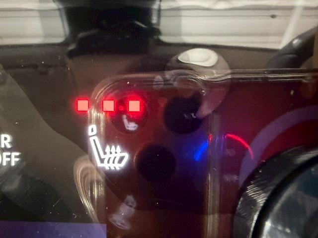 セレナ ハイウェイスターV 未使用/両側パワースライド/デジタルミラー/プロパイロット/シートヒーター/全周囲/アップルカープレイ/ステアリングヒーター/パドルシフト/ブラインドスポット/レーダークルーズ(28枚目)