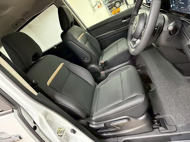 セレナ ハイウェイスターV 未使用/両側パワースライド/デジタルミラー/プロパイロット/シートヒーター/全周囲/アップルカープレイ/ステアリングヒーター/パドルシフト/ブラインドスポット/レーダークルーズ(59枚目)