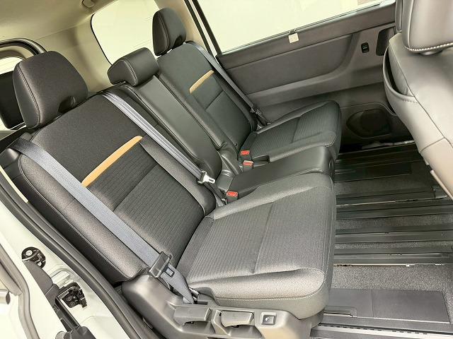 セレナ ハイウェイスターV 未使用/両側パワースライド/デジタルミラー/プロパイロット/シートヒーター/全周囲/アップルカープレイ/ステアリングヒーター/パドルシフト/ブラインドスポット/レーダークルーズ(61枚目)