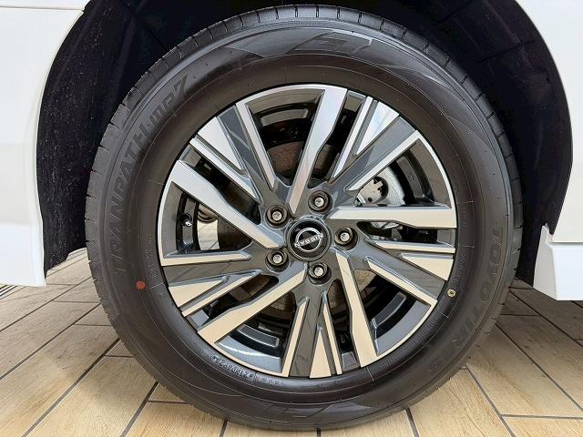 セレナ ハイウェイスターV 未使用/両側パワースライド/デジタルミラー/プロパイロット/シートヒーター/全周囲/アップルカープレイ/ステアリングヒーター/パドルシフト/ブラインドスポット/レーダークルーズ(63枚目)