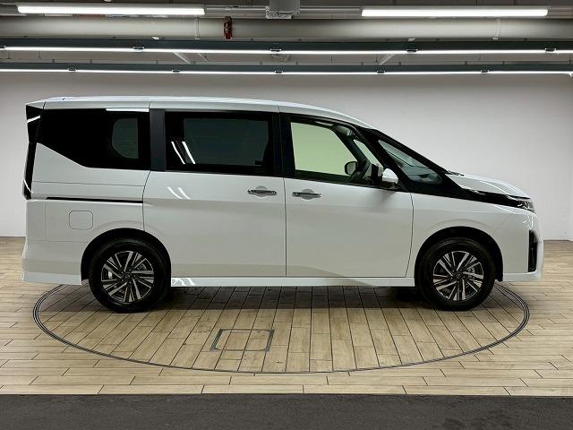 セレナ ハイウェイスターV 未使用/両側パワースライド/デジタルミラー/プロパイロット/シートヒーター/全周囲/アップルカープレイ/ステアリングヒーター/パドルシフト/ブラインドスポット/レーダークルーズ(71枚目)