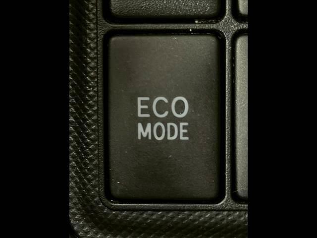 アクア S 禁煙車/純正7インチ/キーレス/オートエアコン/横滑り制御装置/マニュアルライト/エコモード/CD・DVD再生/助手席エアバック/純正ホイールキャップ/(6枚目)