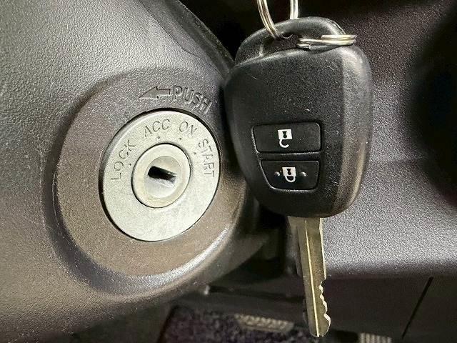 アクア S 禁煙車/純正7インチ/キーレス/オートエアコン/横滑り制御装置/マニュアルライト/エコモード/CD・DVD再生/助手席エアバック/純正ホイールキャップ/(15枚目)