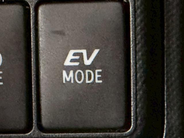 アクア S 禁煙車/純正7インチ/キーレス/オートエアコン/横滑り制御装置/マニュアルライト/エコモード/CD・DVD再生/助手席エアバック/純正ホイールキャップ/(21枚目)