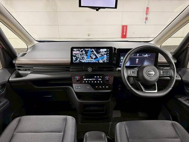 セレナ e-POWER ハイウェイスターV 禁煙車/全周囲/プロパイ/フリップダウン/シートヒーター/両側パワースライド/ステアリングヒーター/デジタルミラー/Wエアコン/レーダークルーズ/ブラインドスポット(2枚目)