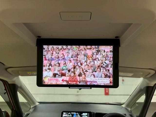 セレナ e-POWER ハイウェイスターV 禁煙車/全周囲/プロパイ/フリップダウン/シートヒーター/両側パワースライド/ステアリングヒーター/デジタルミラー/Wエアコン/レーダークルーズ/ブラインドスポット(5枚目)