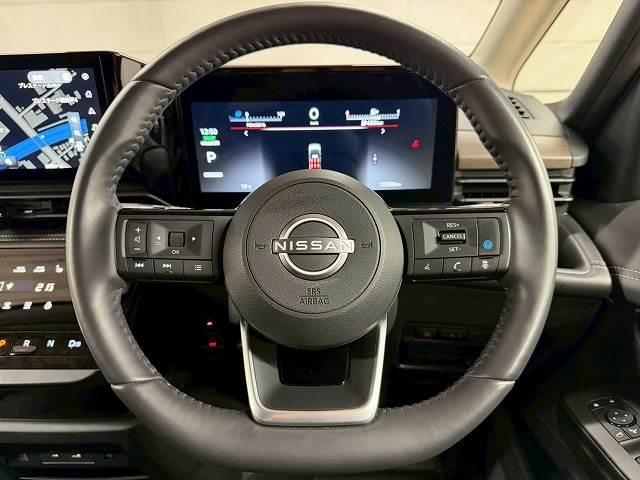 セレナ e-POWER ハイウェイスターV 禁煙車/全周囲/プロパイ/フリップダウン/シートヒーター/両側パワースライド/ステアリングヒーター/デジタルミラー/Wエアコン/レーダークルーズ/ブラインドスポット(14枚目)