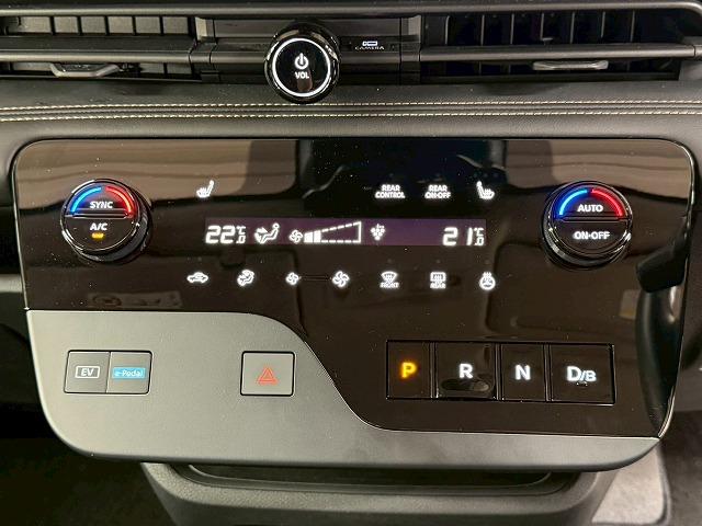 セレナ e-POWER ハイウェイスターV 禁煙車/全周囲/プロパイ/フリップダウン/シートヒーター/両側パワースライド/ステアリングヒーター/デジタルミラー/Wエアコン/レーダークルーズ/ブラインドスポット(33枚目)