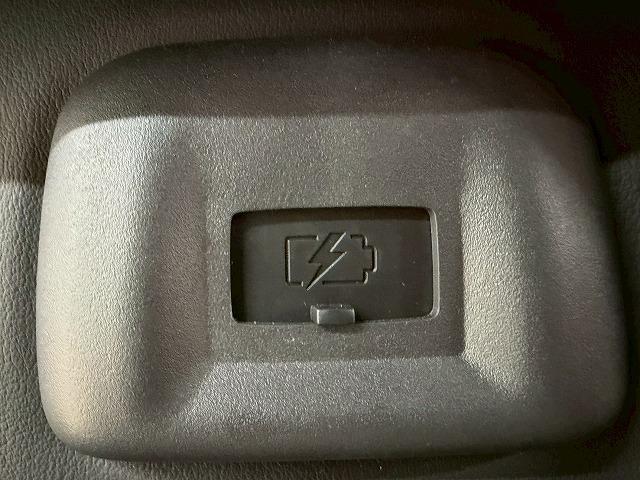 セレナ e-POWER ハイウェイスターV 禁煙車/全周囲/プロパイ/フリップダウン/シートヒーター/両側パワースライド/ステアリングヒーター/デジタルミラー/Wエアコン/レーダークルーズ/ブラインドスポット(46枚目)