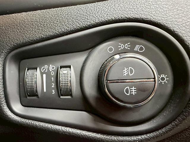 CHRYSLER JEEP JEEP RENEGADE LONGITUDE