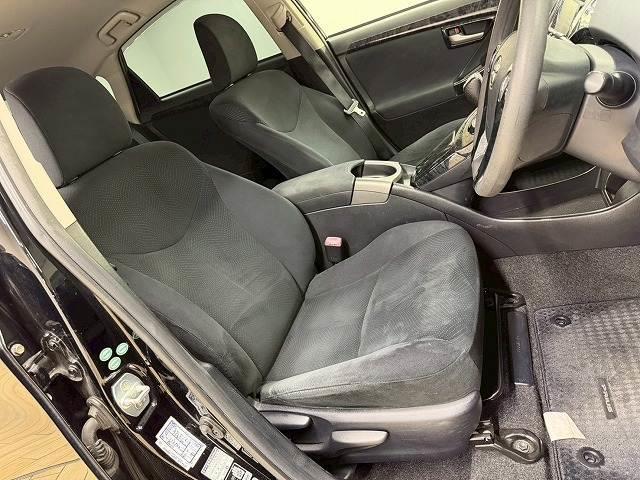 プリウス S ツーリングセレクション G’s 禁煙車/バックカメラ/BBSアルミ/ETC/オートエアコン/オートライト/CD・DVD再生/ステアリングスイッチ/オートライト/エコモード/オートエアコン/テレビ(8枚目)