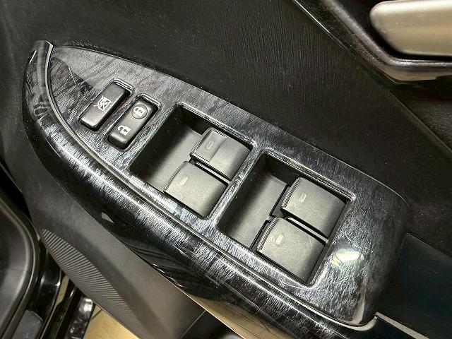 プリウス S ツーリングセレクション G’s 禁煙車/バックカメラ/BBSアルミ/ETC/オートエアコン/オートライト/CD・DVD再生/ステアリングスイッチ/オートライト/エコモード/オートエアコン/テレビ(31枚目)