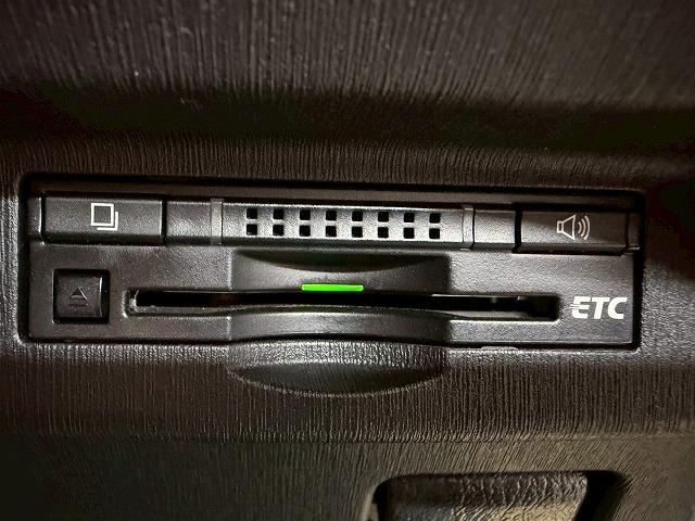 プリウス S ツーリングセレクション G’s 禁煙車/バックカメラ/BBSアルミ/ETC/オートエアコン/オートライト/CD・DVD再生/ステアリングスイッチ/オートライト/エコモード/オートエアコン/テレビ(32枚目)