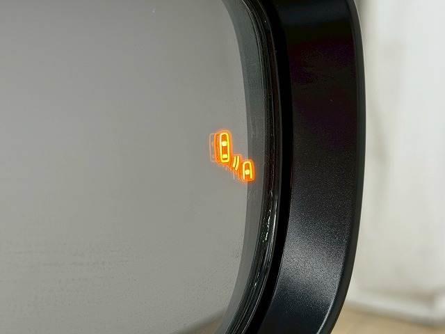 スイフトスポーツ ベースグレード MT6速/禁煙車/ブラインドスポット/ETC/レーダークルーズ/シートヒーター/クリアランスソナー/レーンキープ/衝突軽減/ステアリングスイッチ/ディスプレイオーディオ(6枚目)