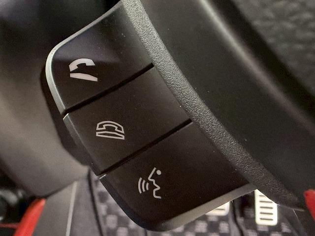 スイフトスポーツ ベースグレード MT6速/禁煙車/ブラインドスポット/ETC/レーダークルーズ/シートヒーター/クリアランスソナー/レーンキープ/衝突軽減/ステアリングスイッチ/ディスプレイオーディオ(25枚目)