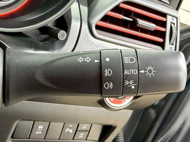 スイフトスポーツ ベースグレード MT6速/禁煙車/ブラインドスポット/ETC/レーダークルーズ/シートヒーター/クリアランスソナー/レーンキープ/衝突軽減/ステアリングスイッチ/ディスプレイオーディオ(30枚目)