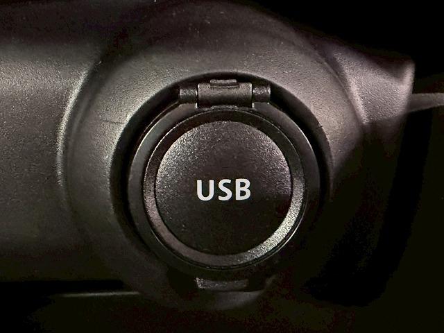 スイフトスポーツ ベースグレード MT6速/禁煙車/ブラインドスポット/ETC/レーダークルーズ/シートヒーター/クリアランスソナー/レーンキープ/衝突軽減/ステアリングスイッチ/ディスプレイオーディオ(40枚目)