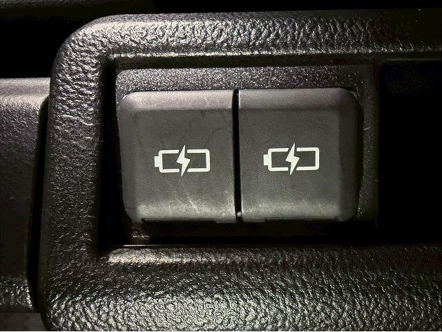 ノア Ｓ－Ｚ　禁煙車／バックカメラ／レーダークルーズ／ＥＴＣ／両側パワースライド／トヨタセーフティセンス／レーンキープ／衝突軽減／オートハイビーム／シートヒーター／Ｗエアコン／アップルカープレイ（42枚目）