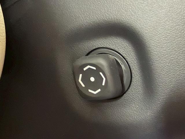 ランドクルーザー ＺＸ　モデリスタ／リアエンター／クールボックス／サンルーフ／全周囲／ＪＢＬ／ＧＲグリル／ルーフレール／シートヒーター＆シートクーラー／アップルカープレイ／電動リアゲート／ＡＣ１００Ｖ／ブラインドスポット（28枚目）