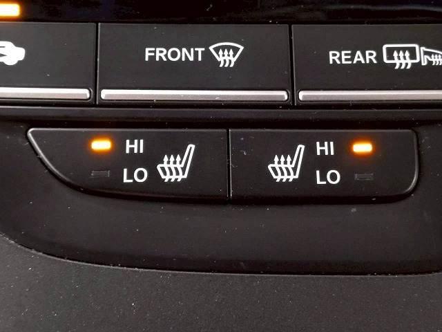 フリード Ｇ　７人　禁煙／レーダークルーズ／両側パワースライド／バックカメラ／レーンキープ／衝突軽減／シートヒーター／ステアリングスイッチ／アイドリングストップ／ＣＤ・ＤＶＤ再生（8枚目）