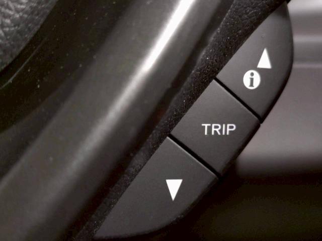 フリード Ｇ　７人　禁煙／レーダークルーズ／両側パワースライド／バックカメラ／レーンキープ／衝突軽減／シートヒーター／ステアリングスイッチ／アイドリングストップ／ＣＤ・ＤＶＤ再生（24枚目）