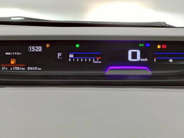 フリード Ｇ　７人　禁煙／レーダークルーズ／両側パワースライド／バックカメラ／レーンキープ／衝突軽減／シートヒーター／ステアリングスイッチ／アイドリングストップ／ＣＤ・ＤＶＤ再生（26枚目）