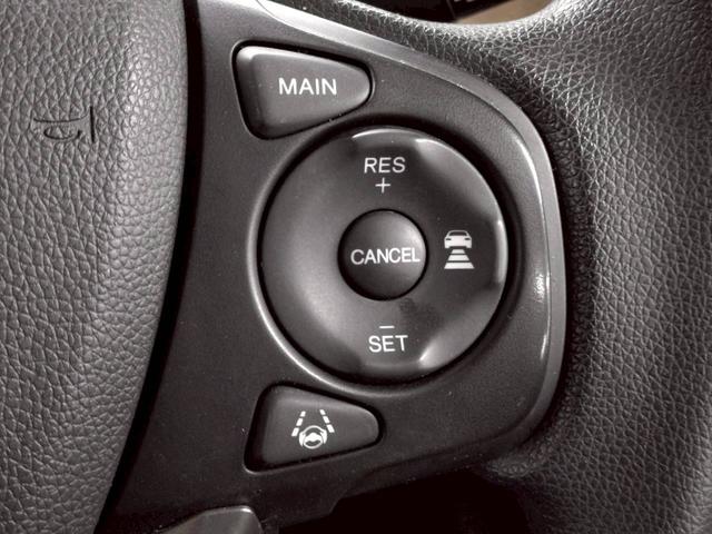 フリード Ｇ　７人　禁煙／レーダークルーズ／両側パワースライド／バックカメラ／レーンキープ／衝突軽減／シートヒーター／ステアリングスイッチ／アイドリングストップ／ＣＤ・ＤＶＤ再生（32枚目）