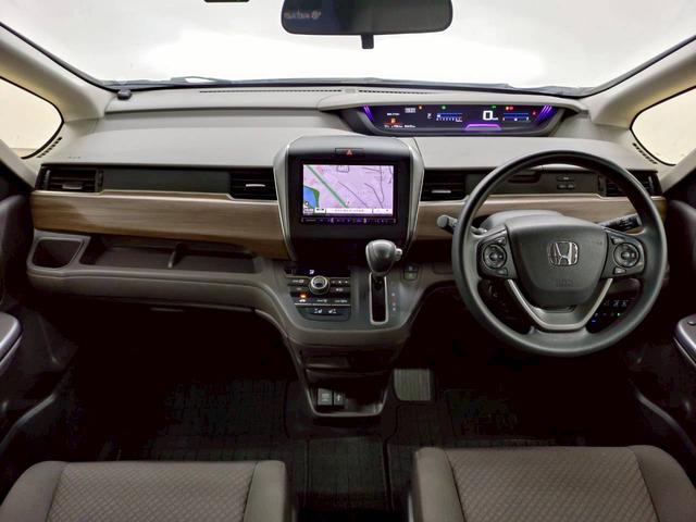 フリード Ｇ　７人　禁煙／レーダークルーズ／両側パワースライド／バックカメラ／レーンキープ／衝突軽減／シートヒーター／ステアリングスイッチ／アイドリングストップ／ＣＤ・ＤＶＤ再生（50枚目）