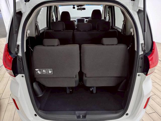 フリード Ｇ　７人　禁煙／レーダークルーズ／両側パワースライド／バックカメラ／レーンキープ／衝突軽減／シートヒーター／ステアリングスイッチ／アイドリングストップ／ＣＤ・ＤＶＤ再生（52枚目）