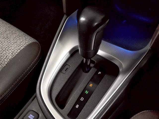 ヤリスクロス HYBRID Z 禁煙/全周囲/電動リアゲート/シートヒーター/ブラインドスポット/ヘッドアップディスプレイ/レーダークルーズ/ディスプレイオーディオ/アップルカープレイ/ナビキッド/フルセグ(35枚目)