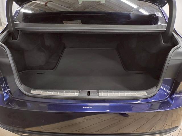 LS LS500 “version L” 全周囲/20インチアルミ/デジタルミラー/AC100V/後席シートヒーター/レーダークルーズ/ブラインドスポット/電動リアゲート/シートヒーター&シートクーラー/CD・DVD再生(60枚目)