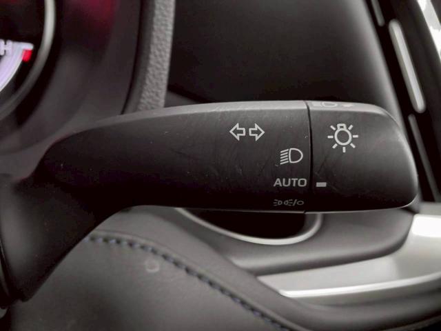 ヴォクシー S-Z 禁煙/10.5インチ/両側パワースライド/ETC/シートヒーター/レーダークルーズ/オートハイビーム/HDMI/アップルカープレイ/CD・DVD再生/Wエアコン/ブラインドスポット(29枚目)