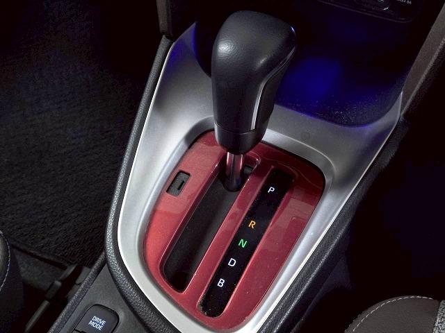 ヤリスクロス ＨＹＢＲＩＤ　Ｚ　禁煙車／バックカメラ／ブラインドスポット／レーダークルーズ／シートヒーター／ＥＴＣ／アップルカープレイ／ブレーキホールド／オートハイビーム／ＥＴＣ／レーンキープアシスト（26枚目）