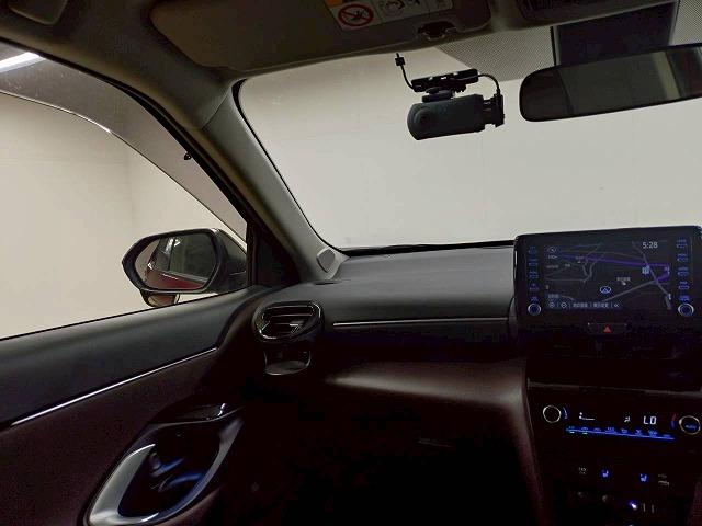 ヤリスクロス ＨＹＢＲＩＤ　Ｚ　禁煙車／バックカメラ／ブラインドスポット／レーダークルーズ／シートヒーター／ＥＴＣ／アップルカープレイ／ブレーキホールド／オートハイビーム／ＥＴＣ／レーンキープアシスト（49枚目）