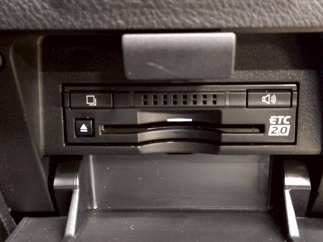 LX LX570 禁煙/サンルーフ/全周囲/電動リアゲート/ブラインドスポット/ヘッドアップディスプレイ/7人乗り/シートヒーター&シートクーラー/AC100V/ステアリングヒーター/後席シートヒーター(32枚目)