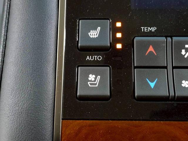 LX LX570 禁煙/サンルーフ/全周囲/電動リアゲート/ブラインドスポット/ヘッドアップディスプレイ/7人乗り/シートヒーター&シートクーラー/AC100V/ステアリングヒーター/後席シートヒーター(33枚目)