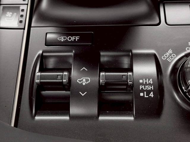 LX LX570 禁煙/サンルーフ/全周囲/電動リアゲート/ブラインドスポット/ヘッドアップディスプレイ/7人乗り/シートヒーター&シートクーラー/AC100V/ステアリングヒーター/後席シートヒーター(39枚目)