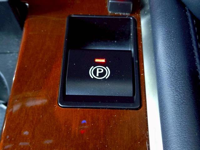 LX LX570 禁煙/サンルーフ/全周囲/電動リアゲート/ブラインドスポット/ヘッドアップディスプレイ/7人乗り/シートヒーター&シートクーラー/AC100V/ステアリングヒーター/後席シートヒーター(49枚目)