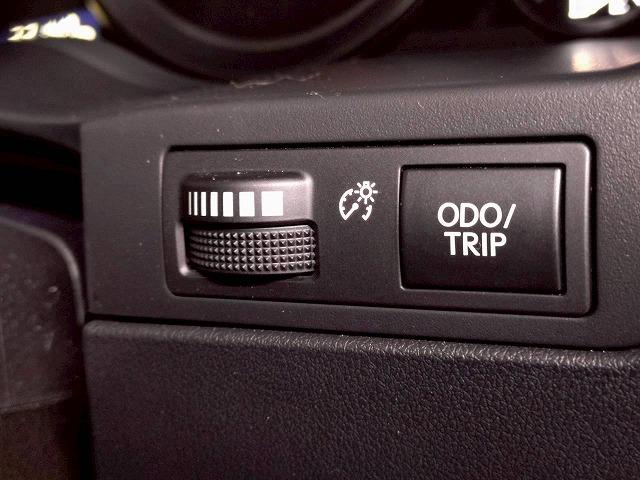 LX LX570 禁煙/サンルーフ/全周囲/電動リアゲート/ブラインドスポット/ヘッドアップディスプレイ/7人乗り/シートヒーター&シートクーラー/AC100V/ステアリングヒーター/後席シートヒーター(54枚目)