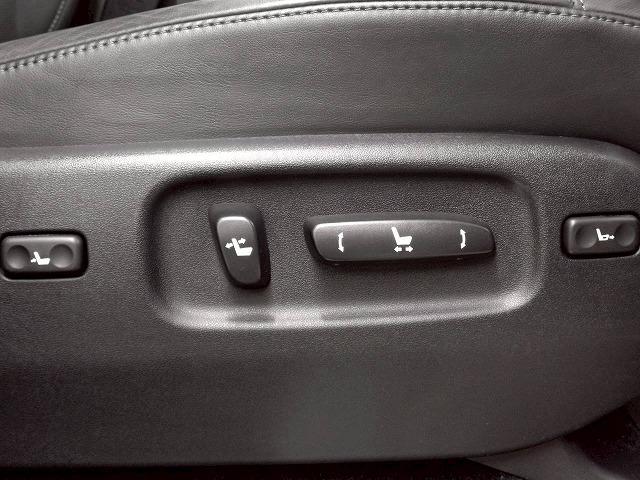 LX LX570 禁煙/サンルーフ/全周囲/電動リアゲート/ブラインドスポット/ヘッドアップディスプレイ/7人乗り/シートヒーター&シートクーラー/AC100V/ステアリングヒーター/後席シートヒーター(55枚目)