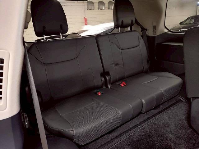 LX LX570 禁煙/サンルーフ/全周囲/電動リアゲート/ブラインドスポット/ヘッドアップディスプレイ/7人乗り/シートヒーター&シートクーラー/AC100V/ステアリングヒーター/後席シートヒーター(64枚目)