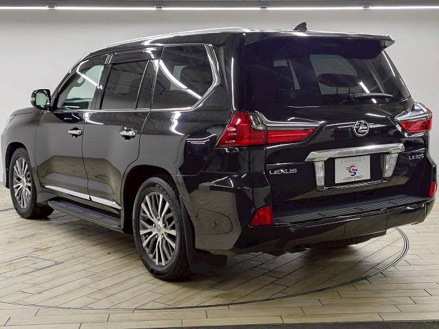 LX LX570 禁煙/サンルーフ/全周囲/電動リアゲート/ブラインドスポット/ヘッドアップディスプレイ/7人乗り/シートヒーター&シートクーラー/AC100V/ステアリングヒーター/後席シートヒーター(77枚目)