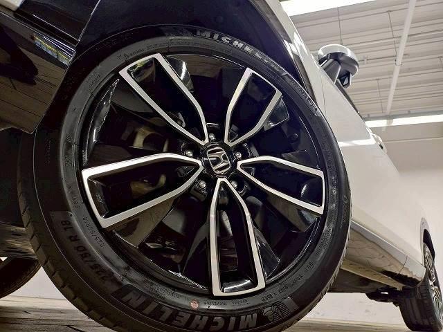 ヴェゼル e:HEV Z バックカメラ/レーダークルーズ/電動リアゲート/ブラインドスポット/ワイヤレス充電/アップルカープレイ/シートヒーター/禁煙車/パドルシフト/クリアランスソナー(13枚目)