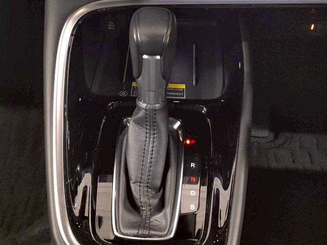 ヴェゼル e:HEV Z バックカメラ/レーダークルーズ/電動リアゲート/ブラインドスポット/ワイヤレス充電/アップルカープレイ/シートヒーター/禁煙車/パドルシフト/クリアランスソナー(43枚目)