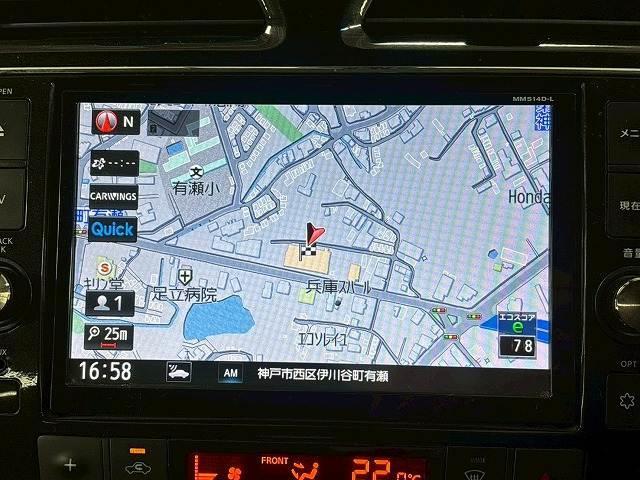 【純正ナビ】です。ミュージックサーバーやＤＶＤ再生等充実装備。