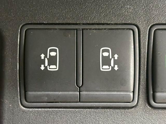 【両側電動スライドドア】運転席よりボタンひとつで開閉可能なスライドドアです。雨の日のお迎えの時など様々な場面で非常に便利ですよね♪