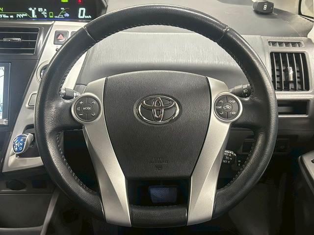 【ステアリングスイッチ】を装備しております。オーディオ操作をハンドルで行うことが可能です。