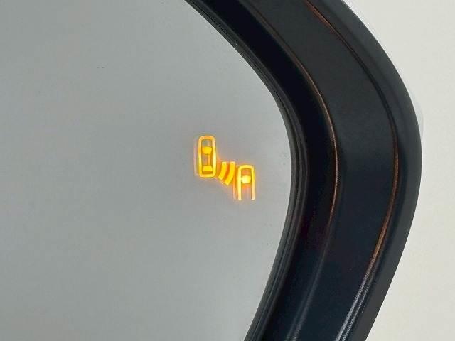 ヤリスクロス ＨＹＢＲＩＤ　Ｚ　禁煙／全周囲／レーダークルーズ／ＥＴＣ／ブラインドスポット／電動リアゲート／シートヒーター／アップルカープレイ／ステアリングヒーター／衝突軽減／ブレーキホールド（6枚目）