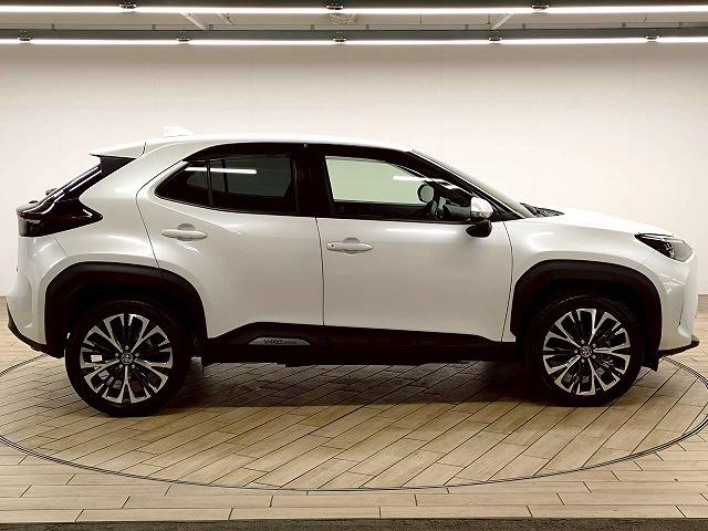 ヤリスクロス ＨＹＢＲＩＤ　Ｚ　禁煙／全周囲／レーダークルーズ／ＥＴＣ／ブラインドスポット／電動リアゲート／シートヒーター／アップルカープレイ／ステアリングヒーター／衝突軽減／ブレーキホールド（70枚目）