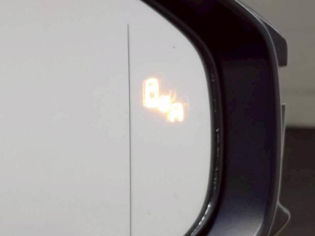 クラウンクロスオーバー ＲＳ　“Ａｄｖａｎｃｅｄ”　禁煙／サンルーフ／モデリスタ／全周囲／ＥＴＣ／デジタルミラー／アドバンスドパーク／ＡＣ１００Ｖ／電動リアゲート／ブラインドスポット／モデリスタアルミ／シートヒーター＆シートクーラー（6枚目）